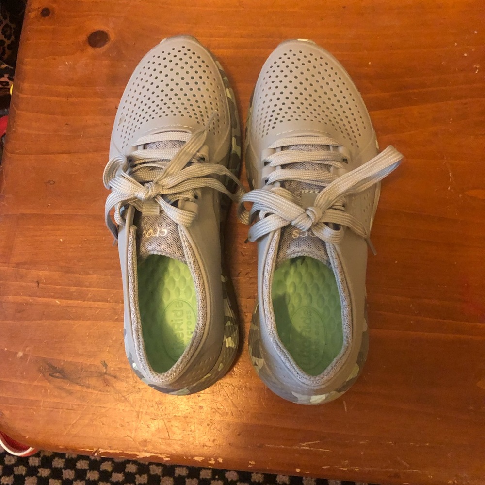 Crocs Sneakers